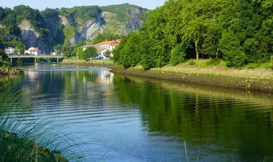 Polskie wyspy: Odkryj ponad 20 nieznanych skarbów Polski!