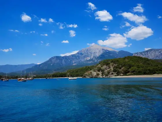 Atrakcje Kemeru - co zobaczyć nad morzem i w górach?